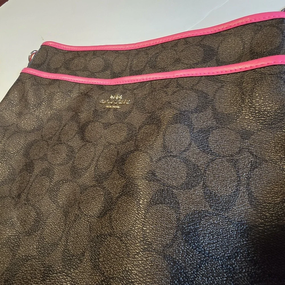 Coach signature file